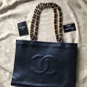 💯% Authentic CHANEL Lambskin CC Tote Black XL